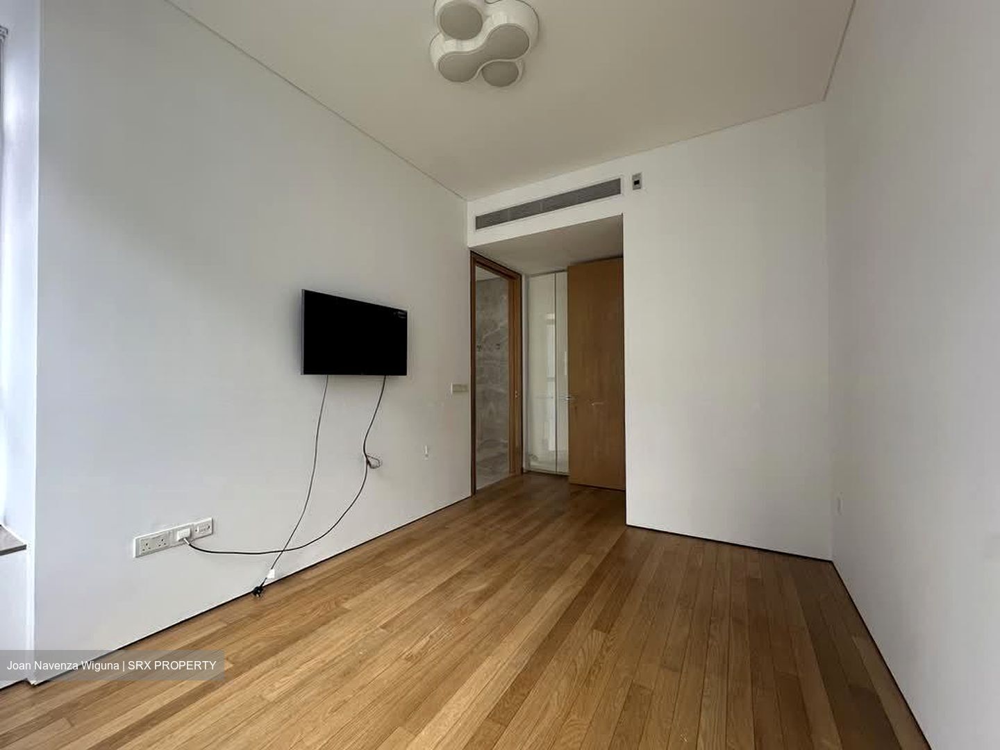 The Laurels (D9), Condominium #572644101